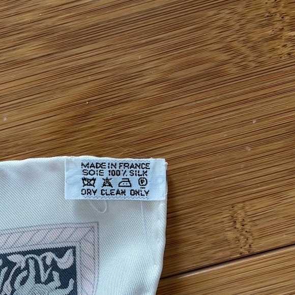 Hermes Chasse en Inde Silk scarf. Authentic. - Picture 7 of 7